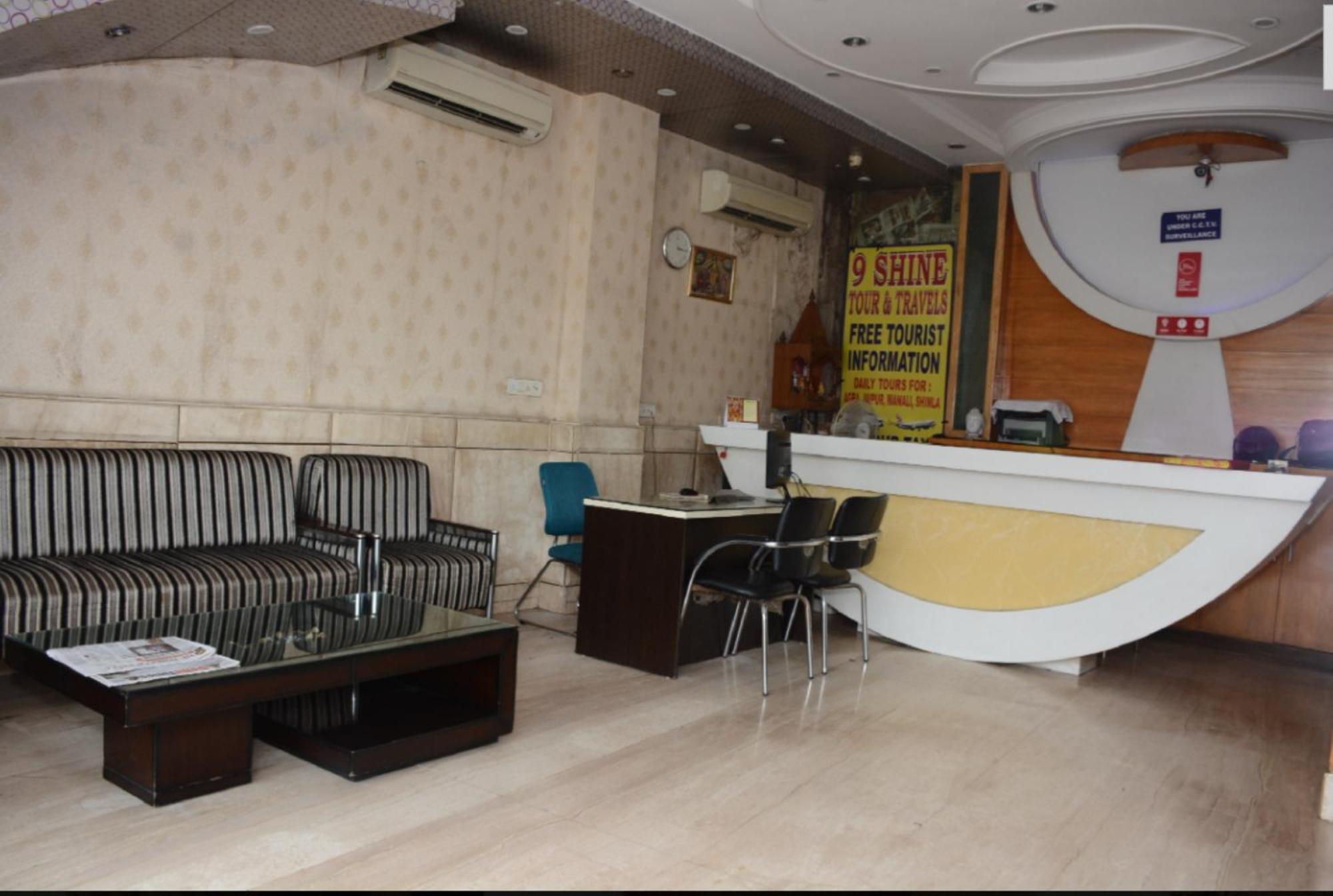 Capital O 6408 Hotel Delhi Heart Nova Deli Exterior foto